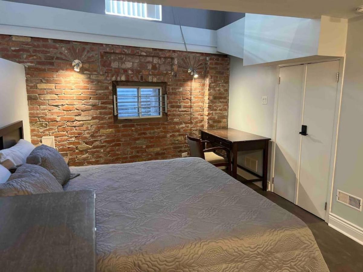 Eclectic Downtown Charm Apartment