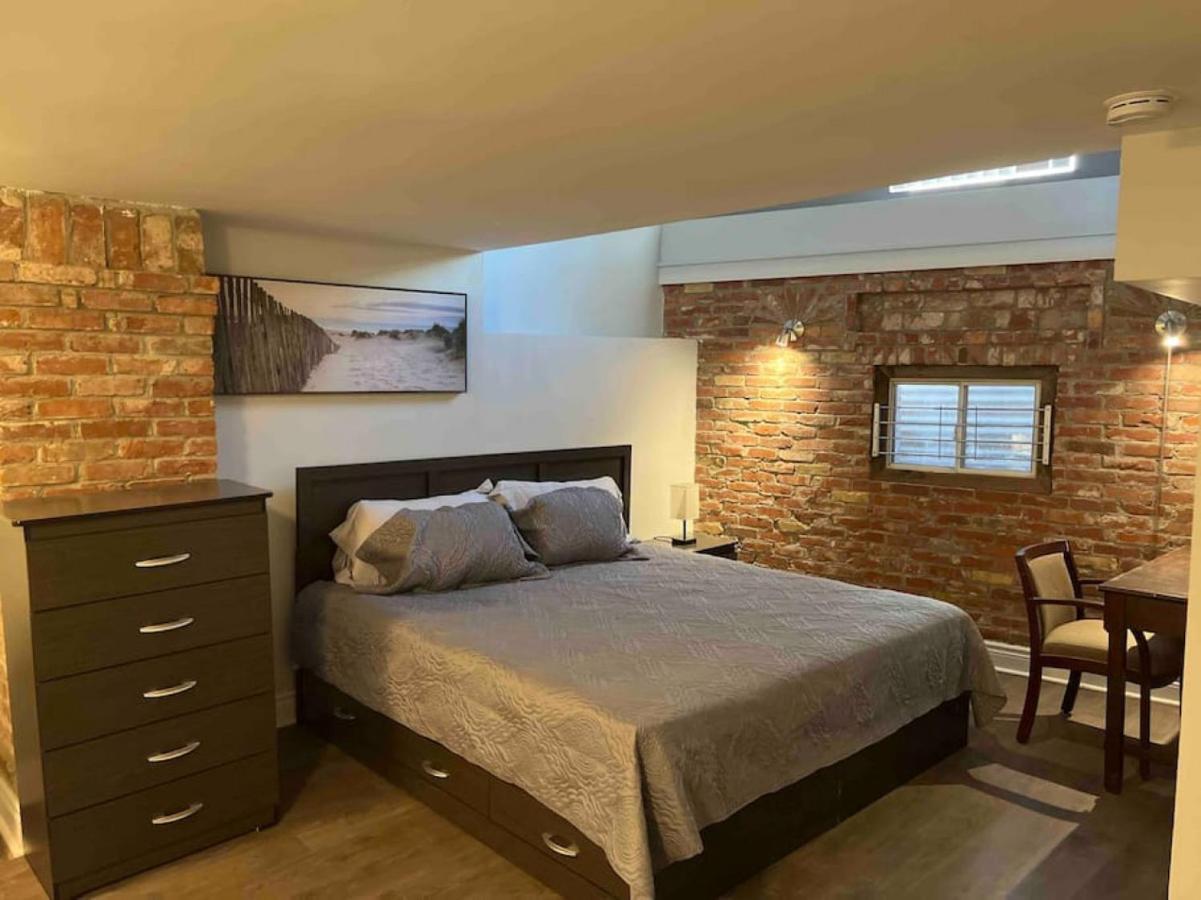 Eclectic Downtown Charm Apartment *